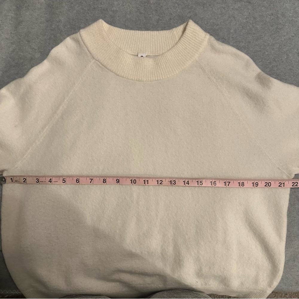 Athleta cream relaxed sweater size L - Picture 3 of 6